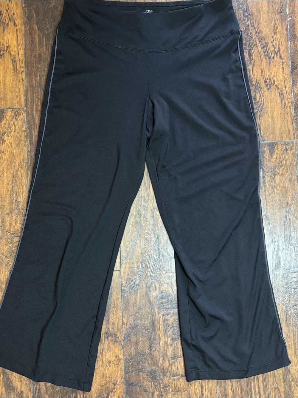 Black Women’s FILA Athletic Capri Pants Size Large